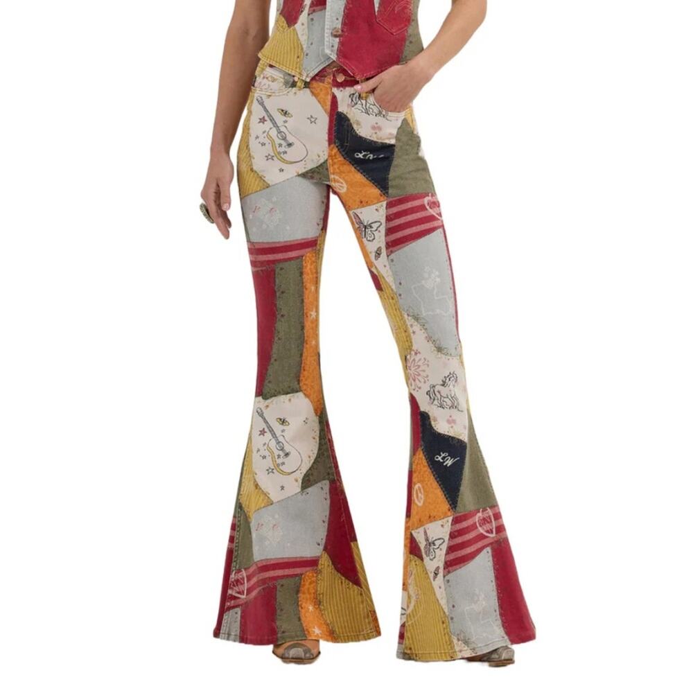 NWT Wrangler x Lainey Wilson Printed Patchwork Sundown Flare Jeans Sz 26 - Picture 3 of 9